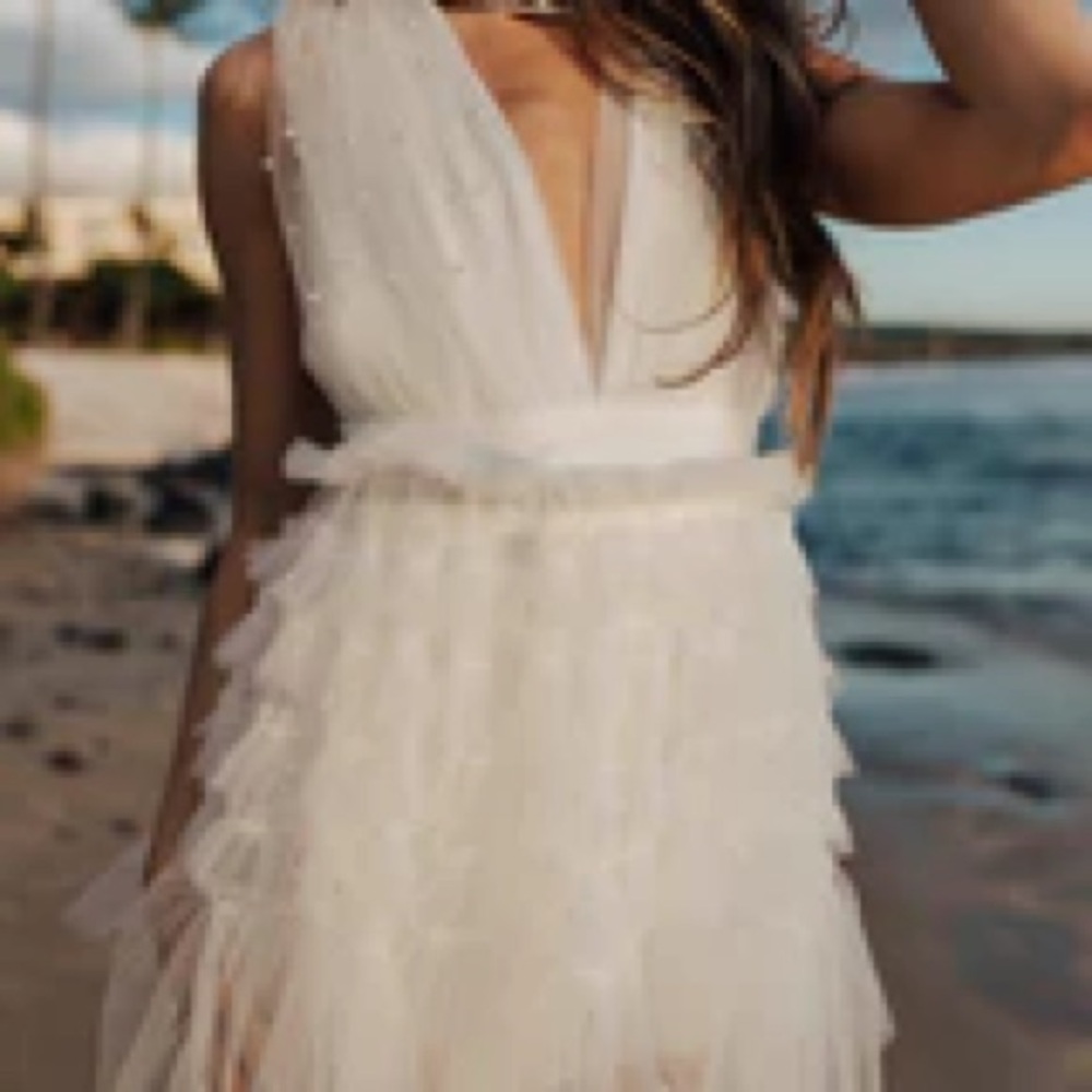 UNTAMED PETALS BY AMANDA JUDGE Cream Mini Dress